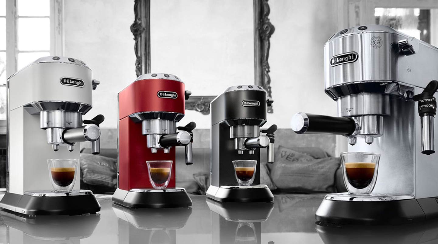 Рожковая помповая кофеварка Delonghi Dedica EC 685.W, фото 2