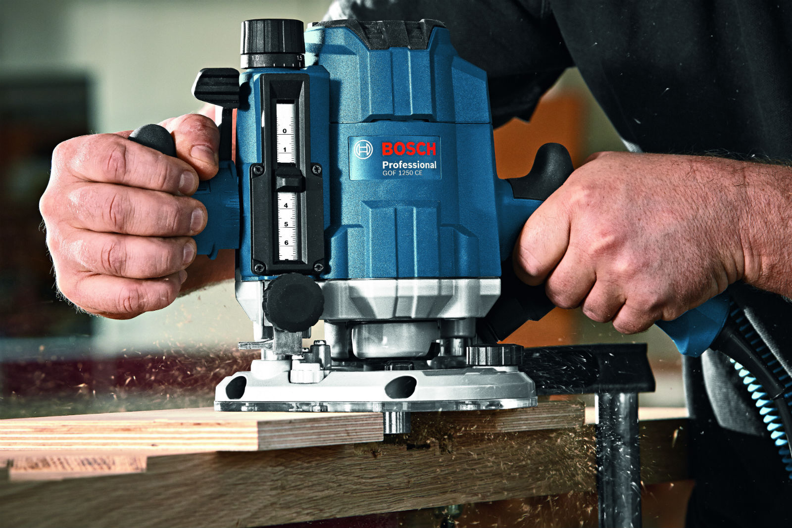 Фрезер Bosch GOF 1250 CE Professional [0601626001], фото 4