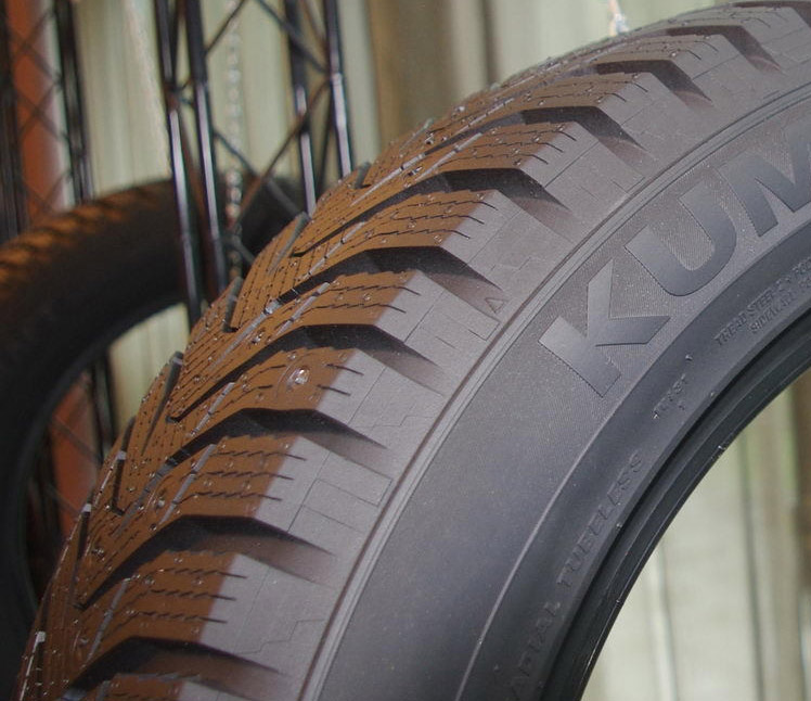 Шина Kumho WinterCraft Ice WI31 205/55 R16 94T, фото 3