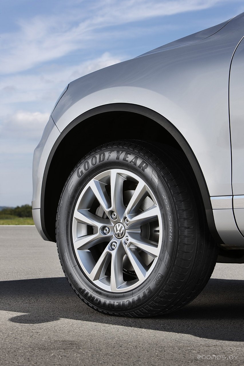 Шина Goodyear EfficientGrip SUV 225/70 R16 103H, фото 4