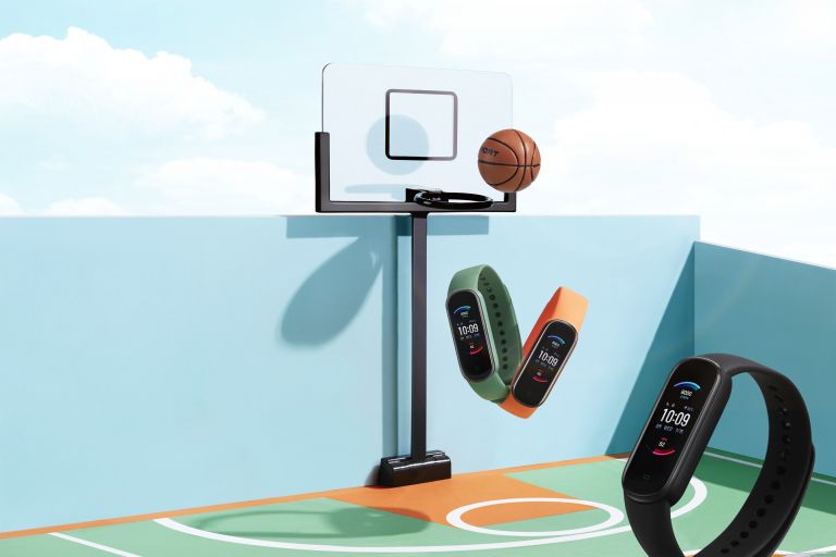 Фитнес-браслет Amazfit Band 5 (черный)