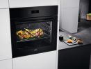 Электрический духовой шкаф AEG 8000 Assisted Cooking BPE748380B