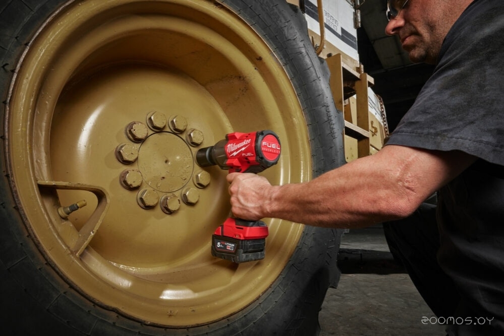 Гайковерт Milwaukee M18 FUEL M18FHIW2F12-502X 4933492783 (с 2-мя АКБ, кейс), фото 4