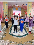 Познавательное занятие "День Октябрьской революции" с воспитанниками старшего и среднего дошкольного возраста