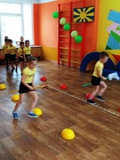 Физкультурные досуги в старших группах "День защитника Отечества"