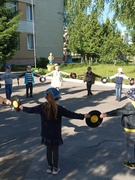 Утренняя гимнастика на свежем воздухе