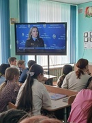 Час здоровья и права. Безопасность в реальном и виртуальном мире: в школе прошла встреча с инспектором ИДН