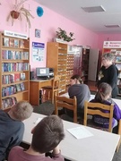 28.03.2025 - литературное знакомство «Добрый волшебник Андерсен», посвященное 220-летию со дня рождения Г.Х. Андерсена в городской библиотеке №2 провела для  учащихся 5 «Б» класса