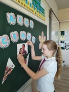 В гимназии г. Житковичи прошли единые уроки, приуроченные ко Дню семьи. Занятия были направлены на воспитание у учащихся любви и уважения к родителям, а также на формирование понимания истинных семейных ценностей.