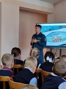 Прафілактычную гутарка ў рамках акцыі"у цэнтры ўвагі дзеці"