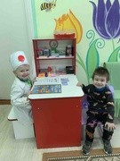Играя, мы учимся, играя, живем. С игрой интересно мы мир познаем!