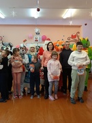 Активисты ОАО «Калинковичский мясокомбинат» посетили  ГУО «Калинковичский районный ЦКРОиР". 27.12.2023