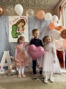 Концертная  программа «Прекрасен мир любовью материнской»