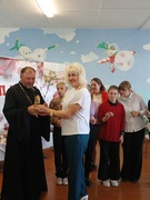 21.04.2025. В нашей школе прошел праздник Светлой пасхи.Пасха — это один из самых значимых христианских праздников, отмечающий воскресение Иисуса Христа. С детьми были проведены различные игры, прошёл  мастер-классы по росписи яиц была подготовлена выстав