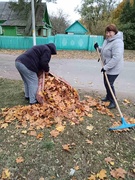 Работники ГУО "Брагинский районный социально -педагогический центр" присоединились к районному субботнику.