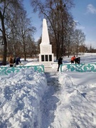 Акция "Обелиск" по наведению порядка возле памятника.