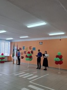 Торжественная линейка, посвященная окончанию четвертой четверти и учебного года