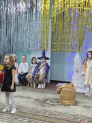 Новогодний праздник в старших группах "Волшебные звездочки"