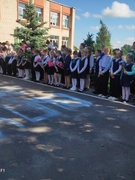 Торжественная линейка, посвящённая окончанию учебного года
