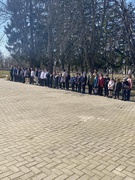 21.03.2025 в ГУО «Сутковская средняя школа Лоевского района » прошла линейка, посвященная окончанию lll четверти. Началась линейка с построения, вноса государственного флага Республики Беларусь  и исполнения гимна Республики Беларусь.