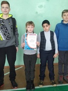 ПОЗДРАВЛЯЕМ КОМАНДУ ШКОЛЫ, ЗАНЯВШУЮ 1 МЕСТО В СОРЕВНОВАНИЯХ ПО ШАХМАТАМ
