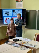 Беседа с элементами игры «Безопасные каникулы» с представителями МЧС 04.11.2025