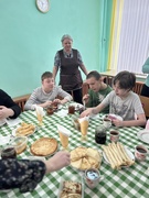 Масленица красна блинами
