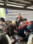 В шестой школьный день, 17 мая, учащиеся 4-х классов посетили Туровский луг в рамках экскурсии «Птушыная школа». Сотрудники Туровской станции кольцевания Павел Пинчук и Екатерина Фатеева провели с ребятами увлекательное занятие по орнитологии.