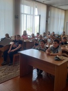 В лагере «Олимпики» в ГУО «Средняя школа № 10 г.Речицы» сложился особый распорядок дня, в который обязательно входят: зарядка, бассейн, минутка здоровья, линейка, мероприятия, беседы, игры.