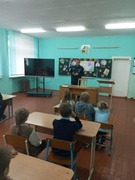 Тренинговые занятия "Правила безопасного поведения" с учащимися провел представитель РОЧС начальник ПАСЧ 1 Малашков А. С.