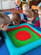 Играем с кинетическим песком