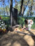 Возложение цветовк могиле Героя Советского союза Пономарева С.А. 7