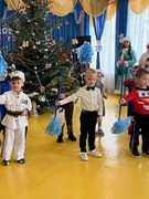 Новогодний утренник в средней группе