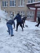 Вместе на уборку снега