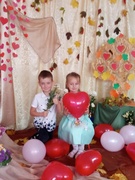 Маму нежно поздравляем И от всей души желаем Никогда не унывать И, как солнышко, сиять!