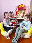 В мире много сказок Грустных и смешных, И прожить на свете Нам нельзя без них.