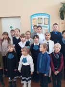 Торжественная линейка, посвящённая окончанию первой учебной четверти