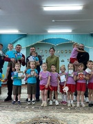 Физкультурный праздник в средних группах "Ура! С 23 февраля"