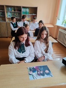 Беседа с трансляцией презентации "Вовлечение подростков в экстремистские и неонацистские движения".