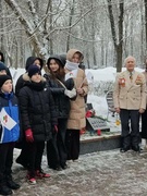 Возложение цветов к памятнику "Детям войны"