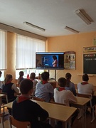 Просмотр видеороликов учащимися 5-8 классах "Меня обижают в Интернете", "Я веду себя агрессивно в Интернете", "Я свидетель издевательства в Интернете" в рамках профилактической акции "Декада кибербезопасности"