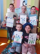 Василёчек-василёк, Синий, пламенный цветок, Видно в синем небе жил, С радугой-дугой дружил.