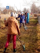 Чистота и  порядок! Коллектив школы на субботнике облагородили пришкольную территорию