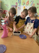 ЗЕЛЁНЫЙ УРОК ДЛЯ ДЕТЕЙ: посадка лука в детском саду.