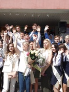 Торжественная линейка и выездное мероприятие (9 "В" класс)