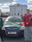 7 мая педагог-организатор Ирина Стороженко и волонтёры отряда «Доброе Сердце» посетили отреставрированный  памятник погибшим воинам Красной Армии и партизанам в д.Оцкованое в рамках автопробега «Дорогами Победы».