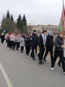 Сёння навучэнцы і педагогі нашай школы прынялі ўдзел ва ўрачыстым мітынгу, прысвечаным Дню Кастрычніцкай рэвалюцыі