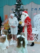 Новогодний праздник в младших группах