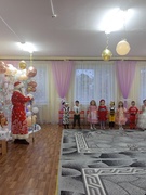 Новогодний праздник в средней группе интегрированного обучения и воспитания "Волшебный колосок"