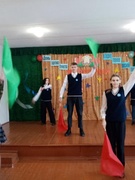 К подвигу героев песней прикоснись